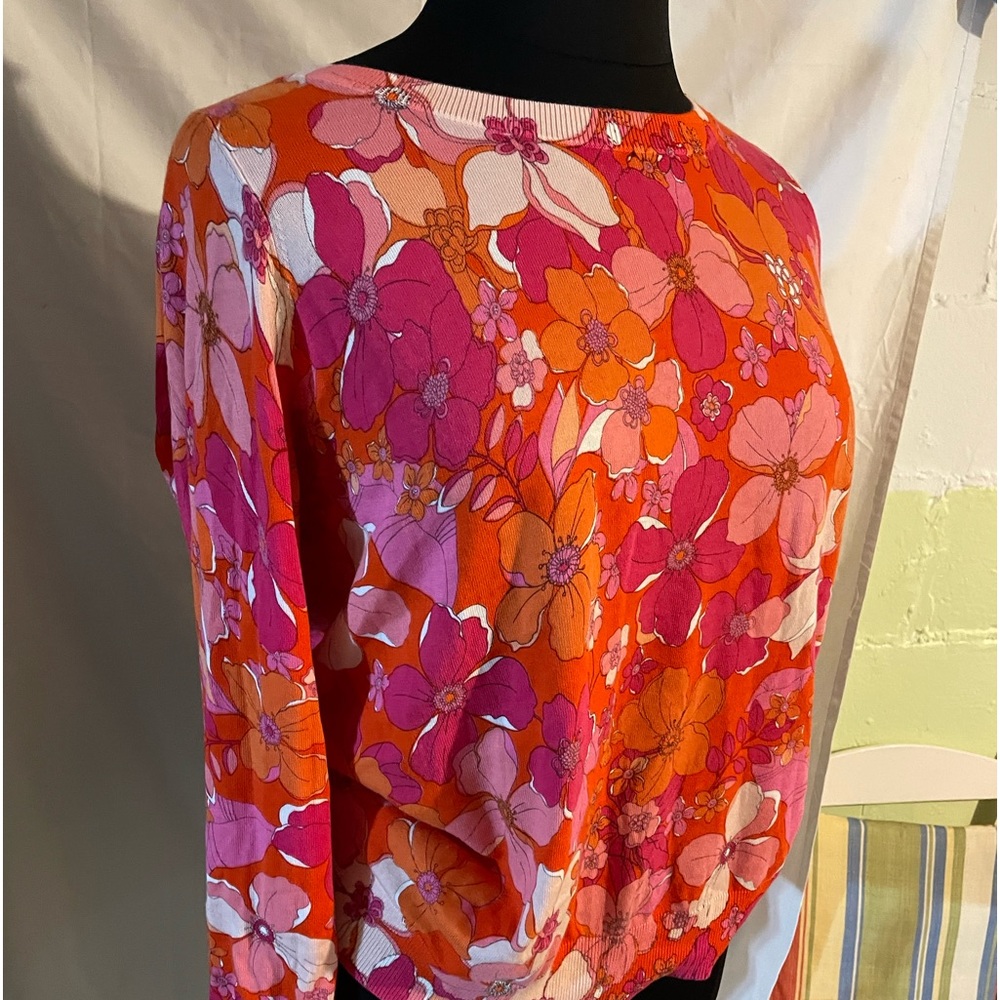Super cute floral cotton sweather